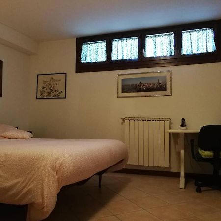 לינה וארוחת בוקר קמפניינו די רומא Casa Di Amici מראה חיצוני תמונה